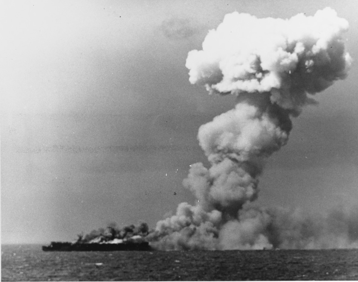 Photo #: 80-G-287970 Loss of USS Princeton (CVL-23), 24 October 1944