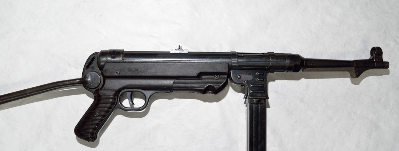 NHHC 1986-424-A Submachine Gun, German, Mp 40