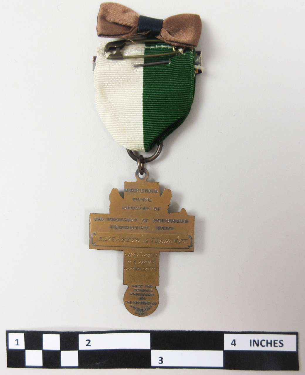 Engraved reverse of DC Service Medal of Chief Nurse Elisabeth Leonhardt, USN WWI