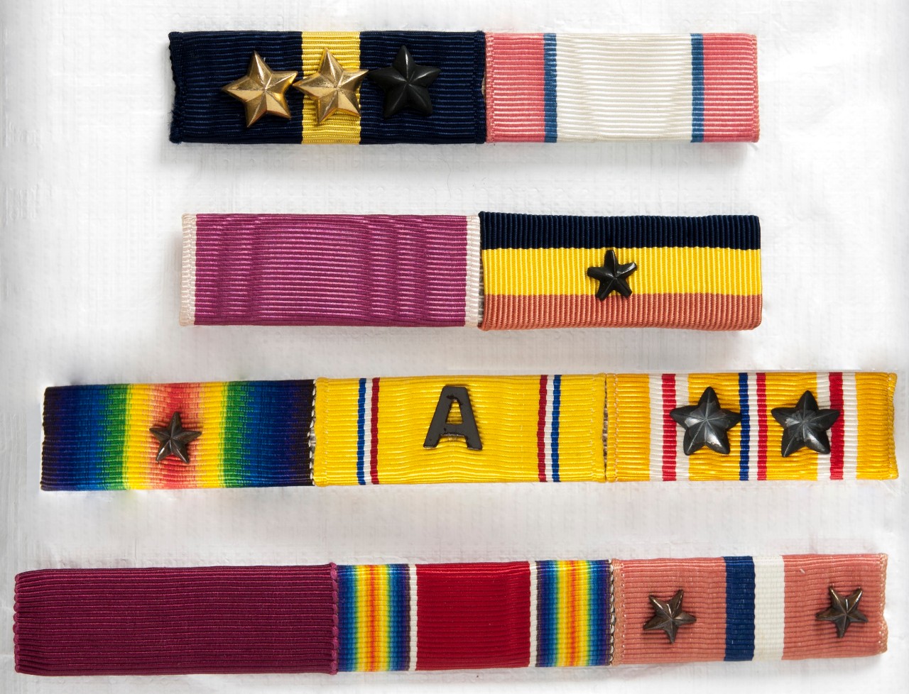 NH 115616 Ribbons of Decorations and medals for Naval personnel, as of 1942.