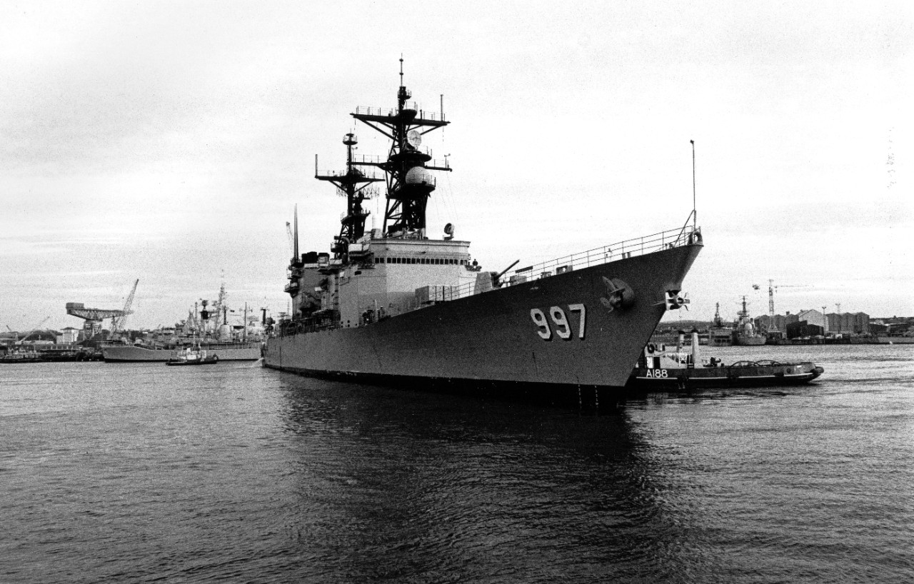 UA 465.06 USS Hayler (DD-997)