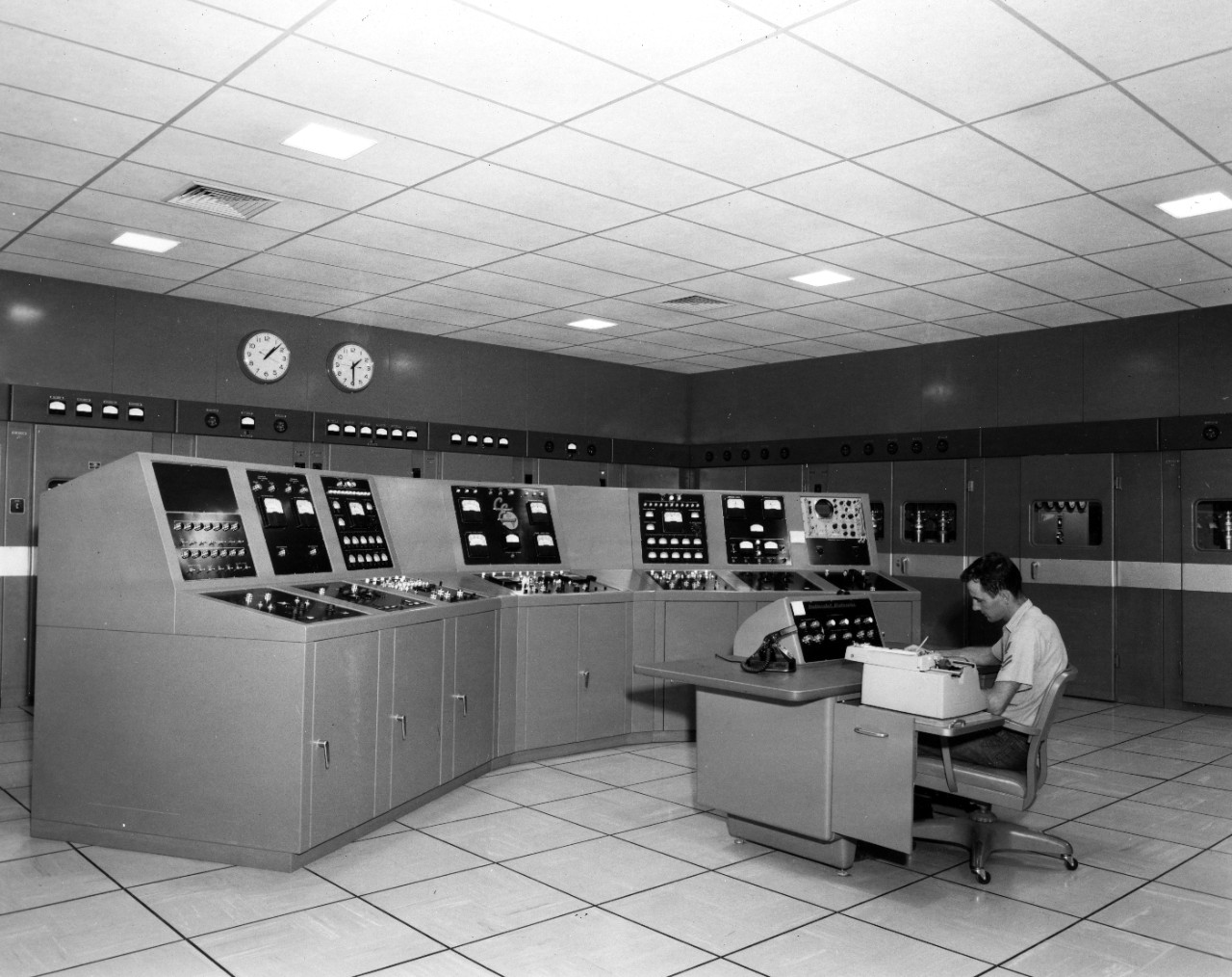UA 465.05 Naval Computer and Telecommunications Area Master Station Lant Collection 