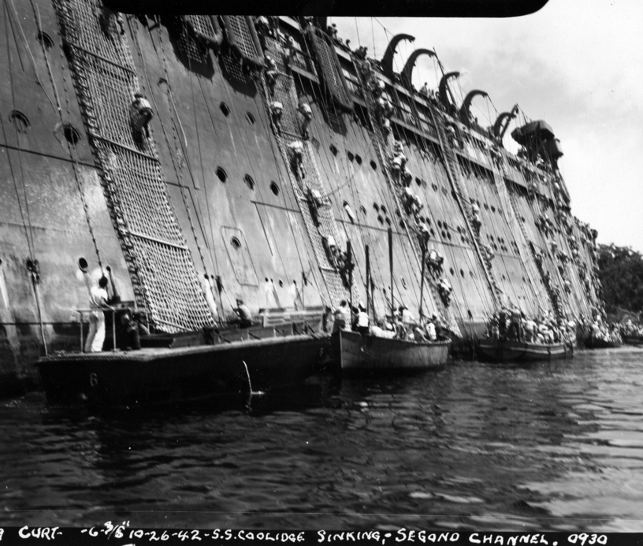 QUA.2013-11.07.01 Sailors abandoning SS Coolidge