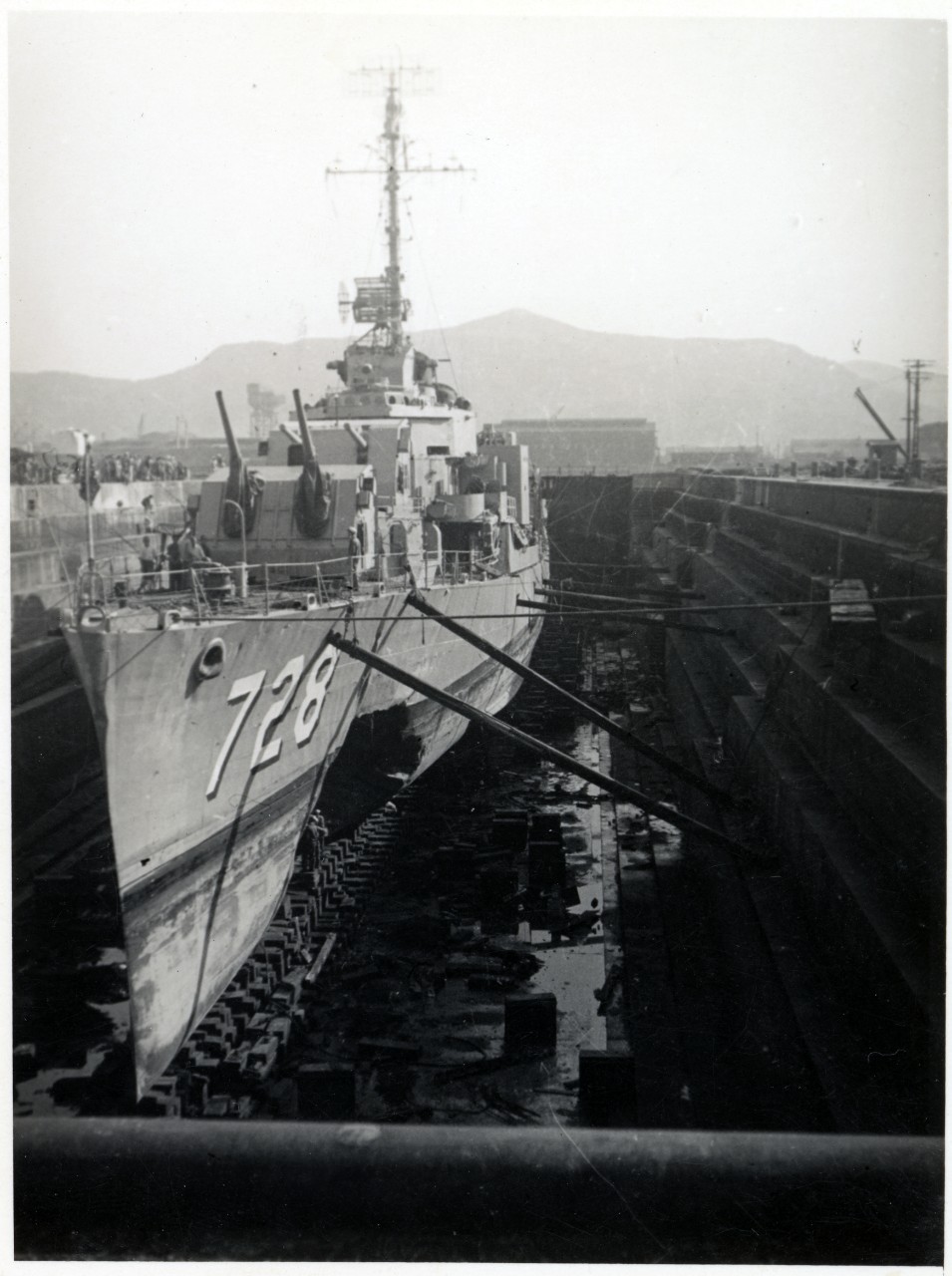 <p>UA 452.02.02 USS Mansfield (DD-728)</p>
