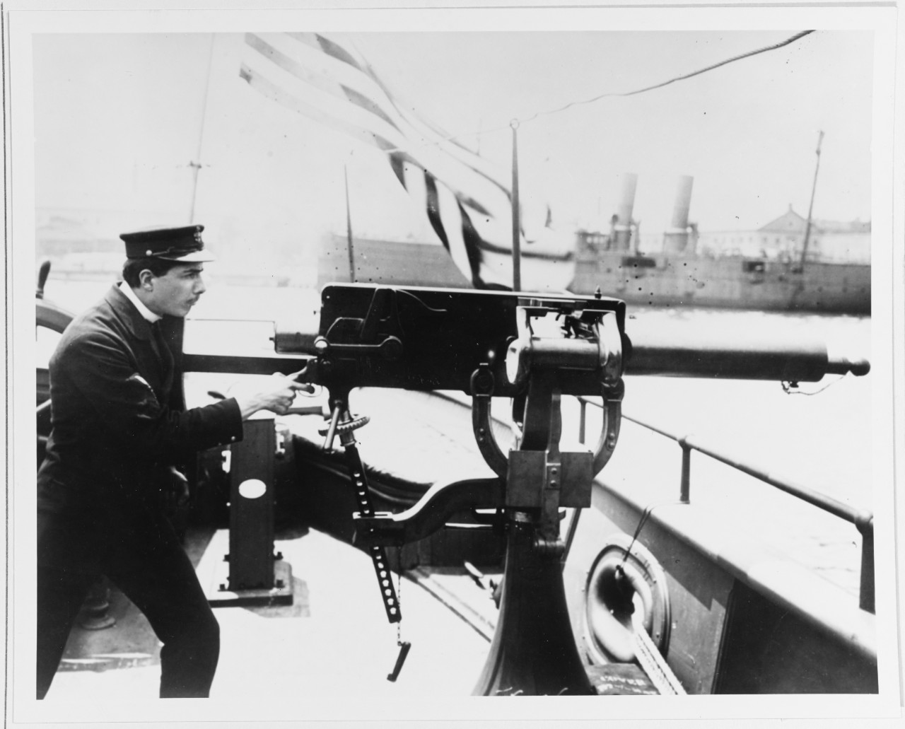 Photo #: 19-N-14187  USS Hist (1898-1911)