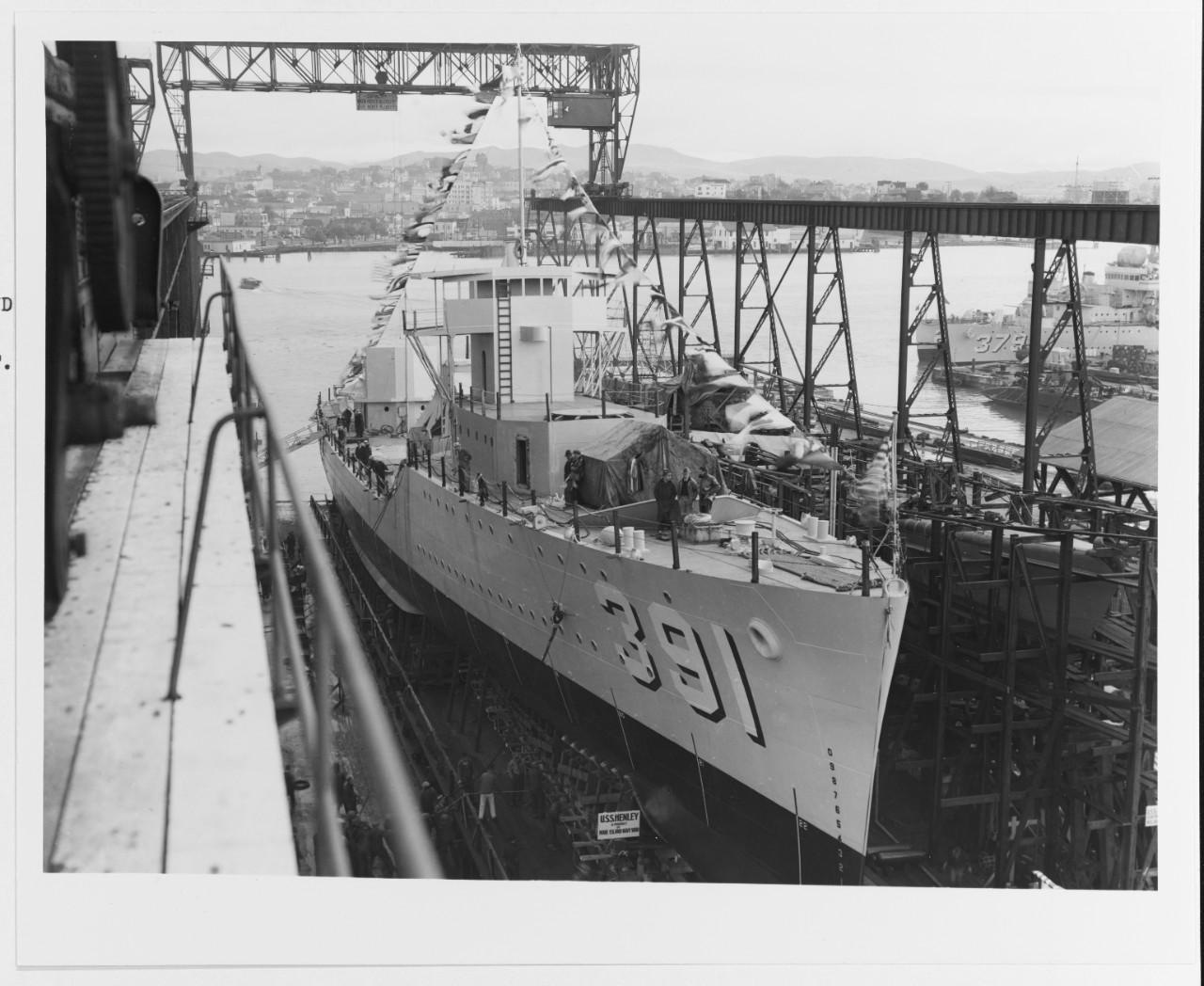 Photo #: 19-N-18028  USS Henley (DD-391)