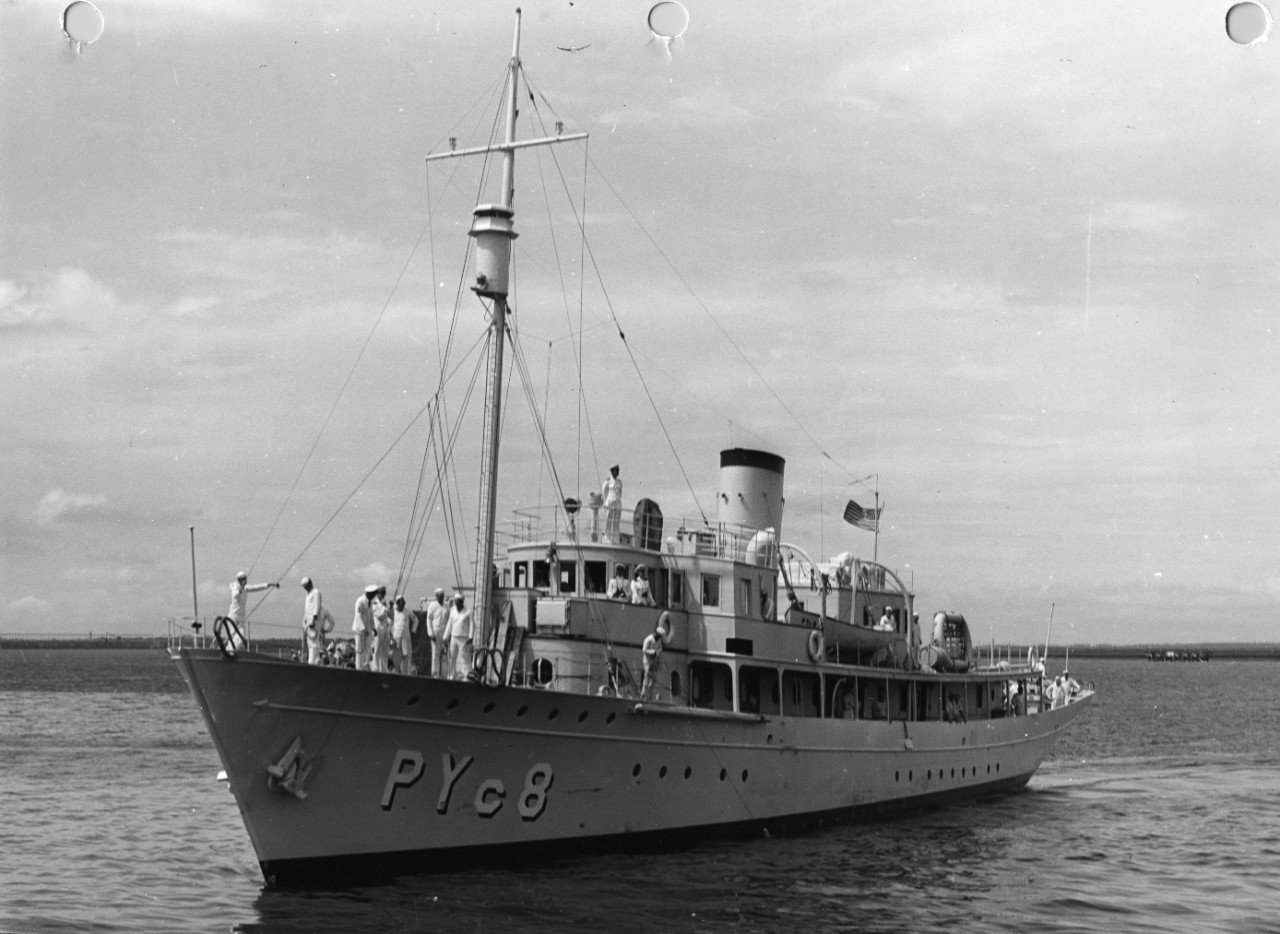 USS Opal (PYc-8) at the Charleston Navy Yard, South Carolina, after conversion