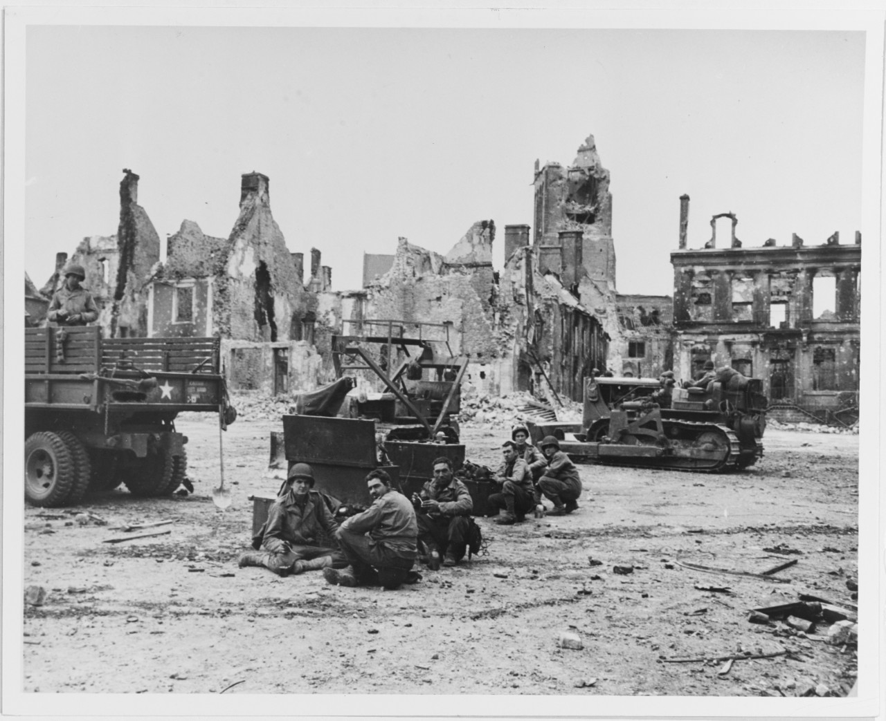 Photo #: 26-G-2520  Cherbourg Campaign, June 1944