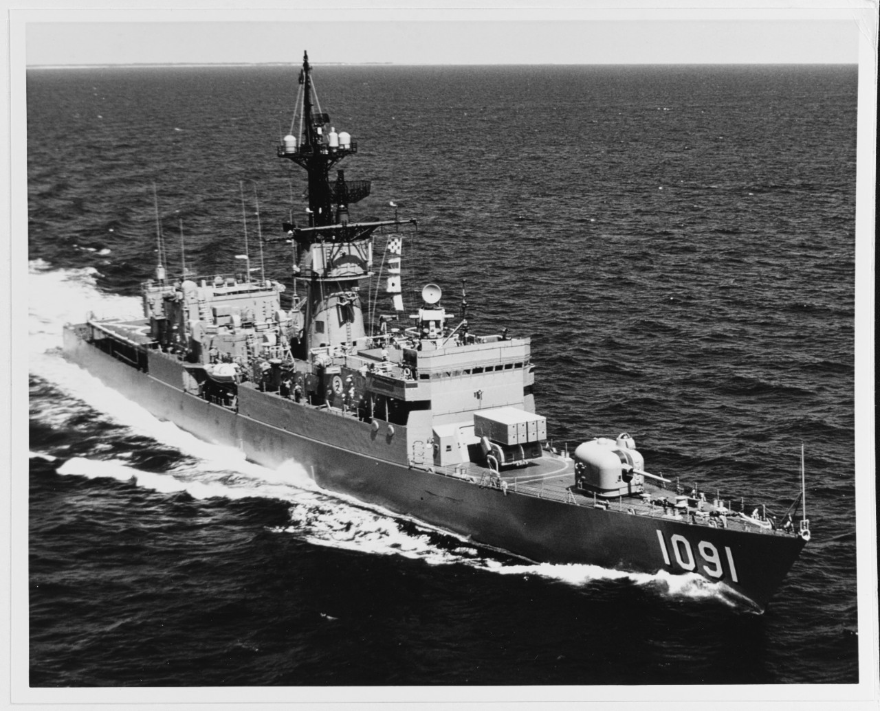 Photo #: K-103414  USS Miller (DE-1091)