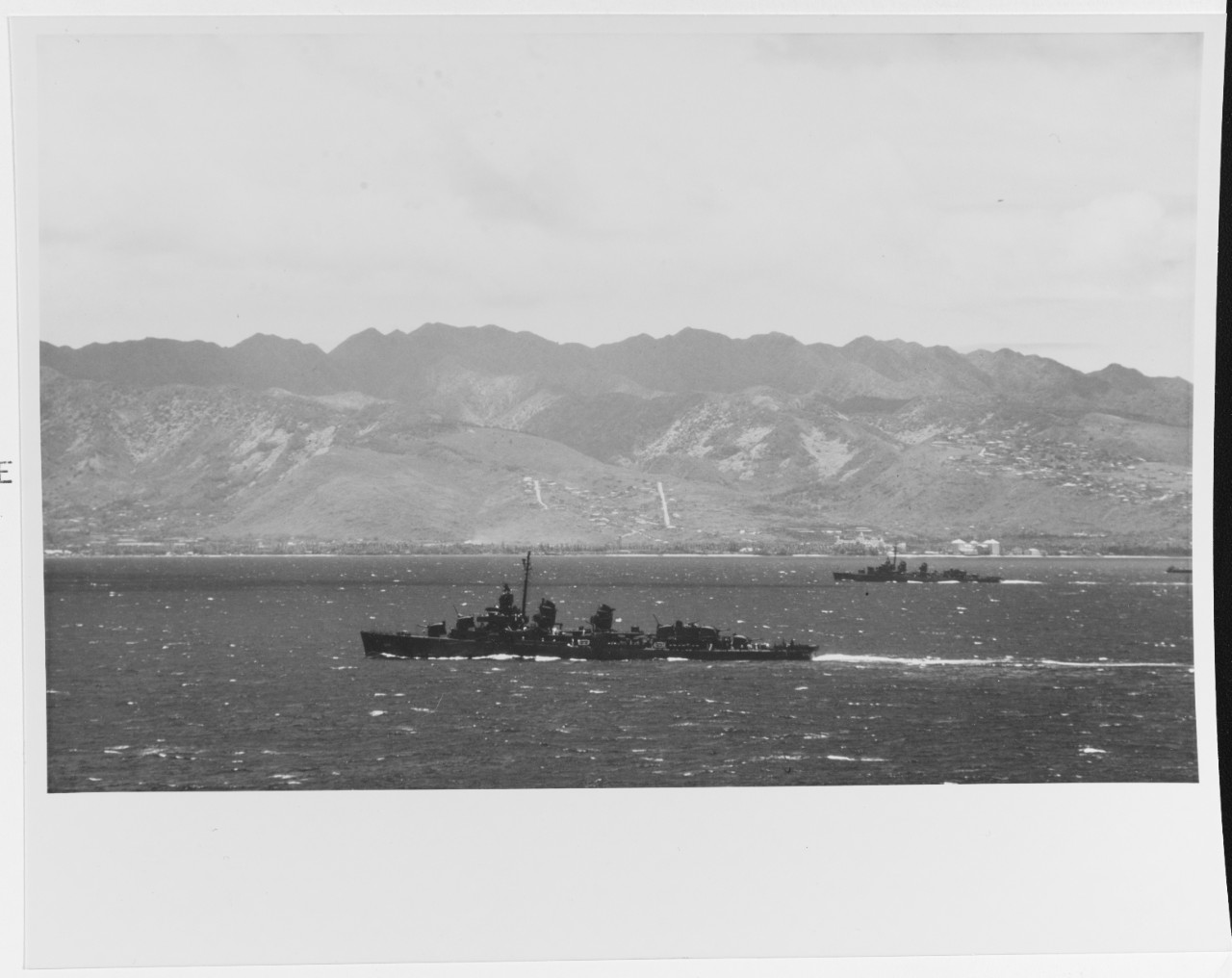 Photo #: 80-G-K-15840 USS McKee