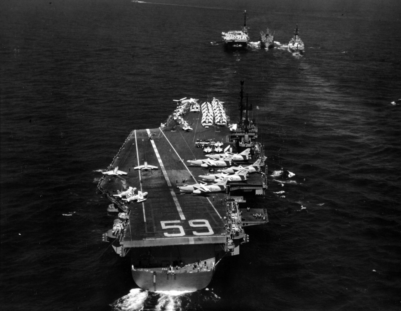 Bush visits USS Forrestal CV-59 carrier Photo Print President George H.W 