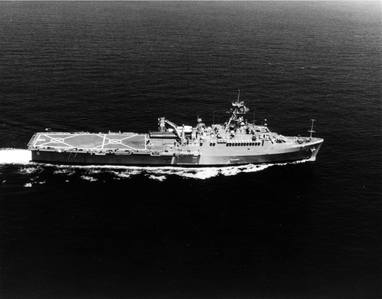 USS Duluth (LPD-6)