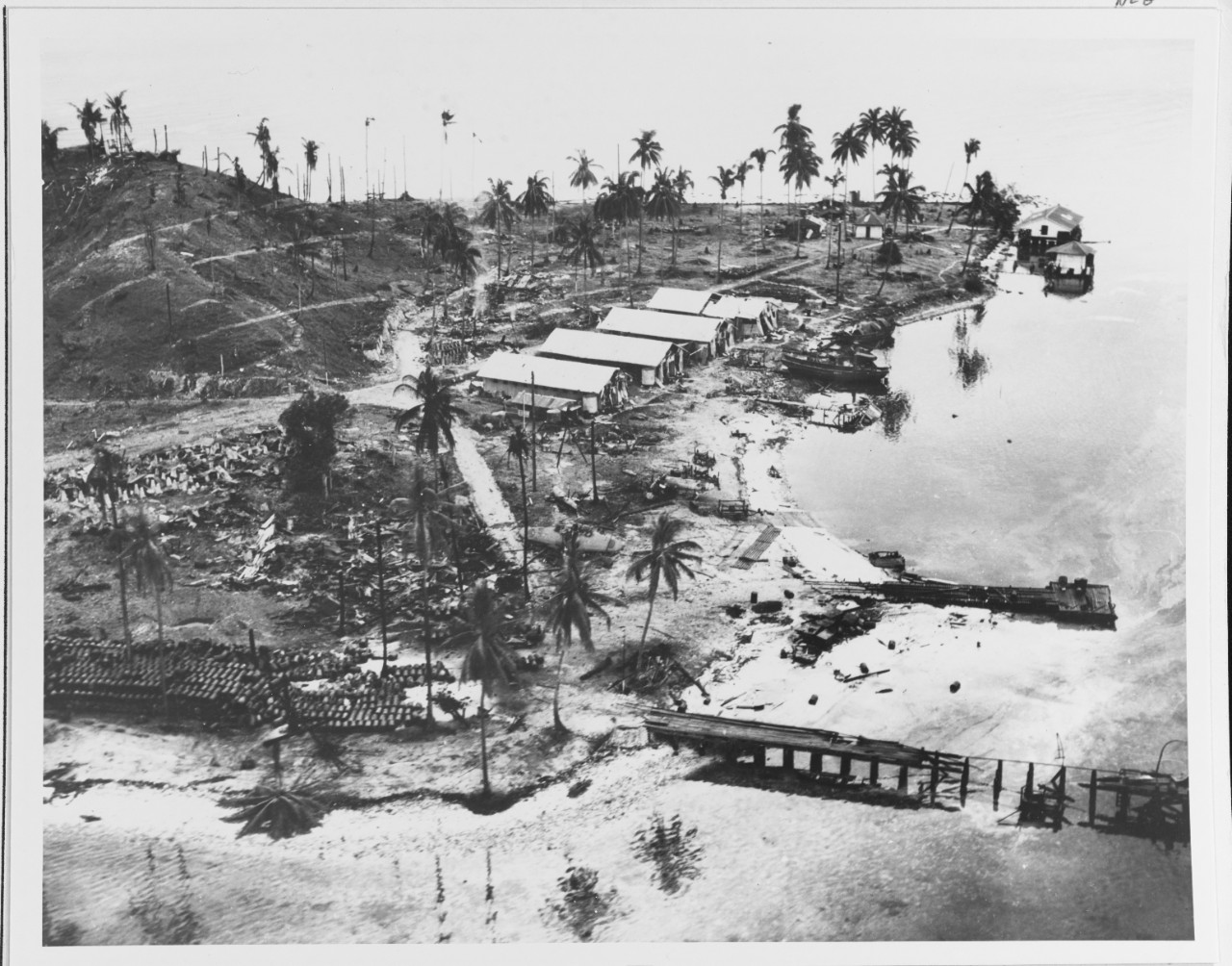 Photo #: 80-G-16311  Guadalcanal-Tulagi Landings, 7-9 August 1942