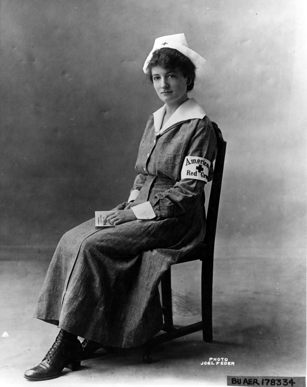 Photo #: 80-G-178334  World War I Nurse's Ward Uniform