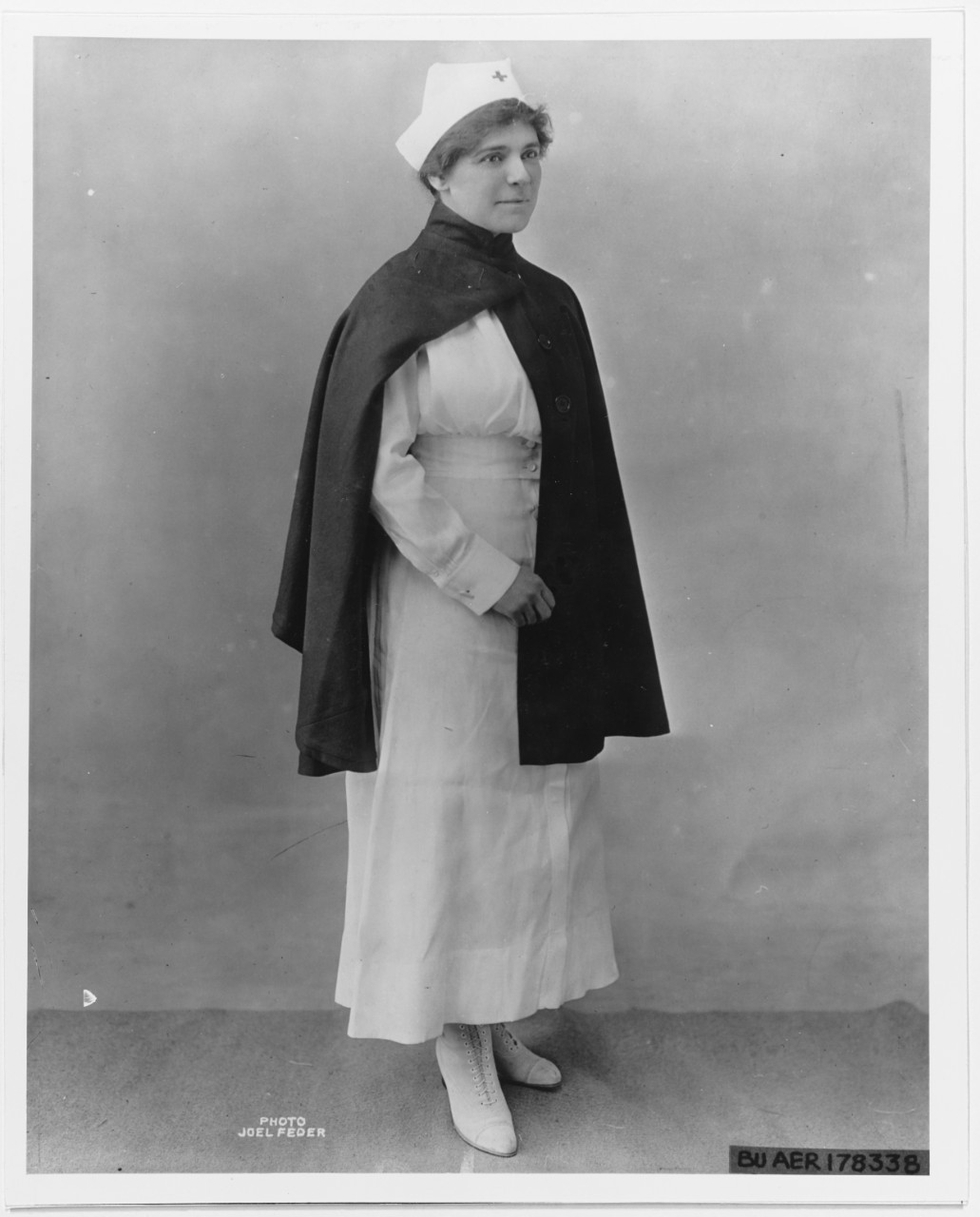 Photo #: 80-G-178338  World War I Nurse's Uniform
