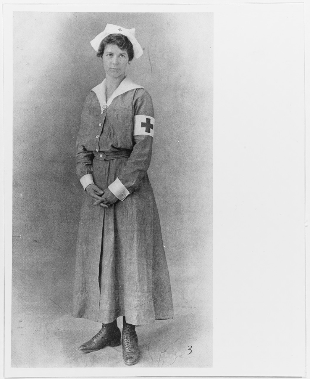 Photo #: 80-G-180181  World War I Red Cross Nurse's Uniform