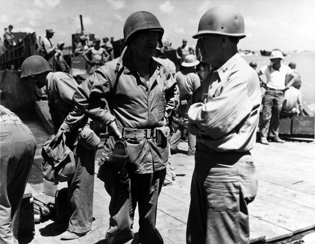 Photo #: 80-G-212220  Tarawa Invasion, November 1943