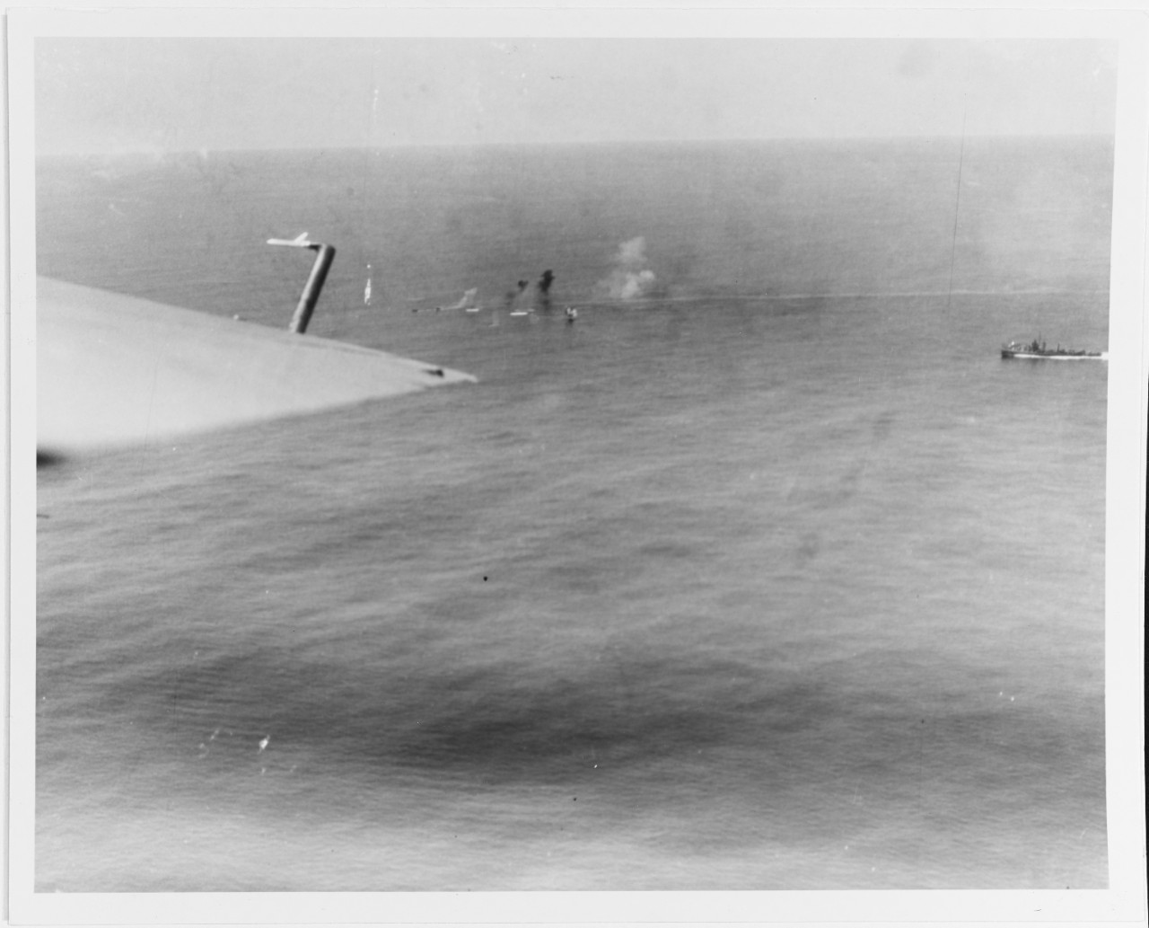 Photo #: 80-G-222848  Sinking of German submarine U-801, 16-17 March 1944