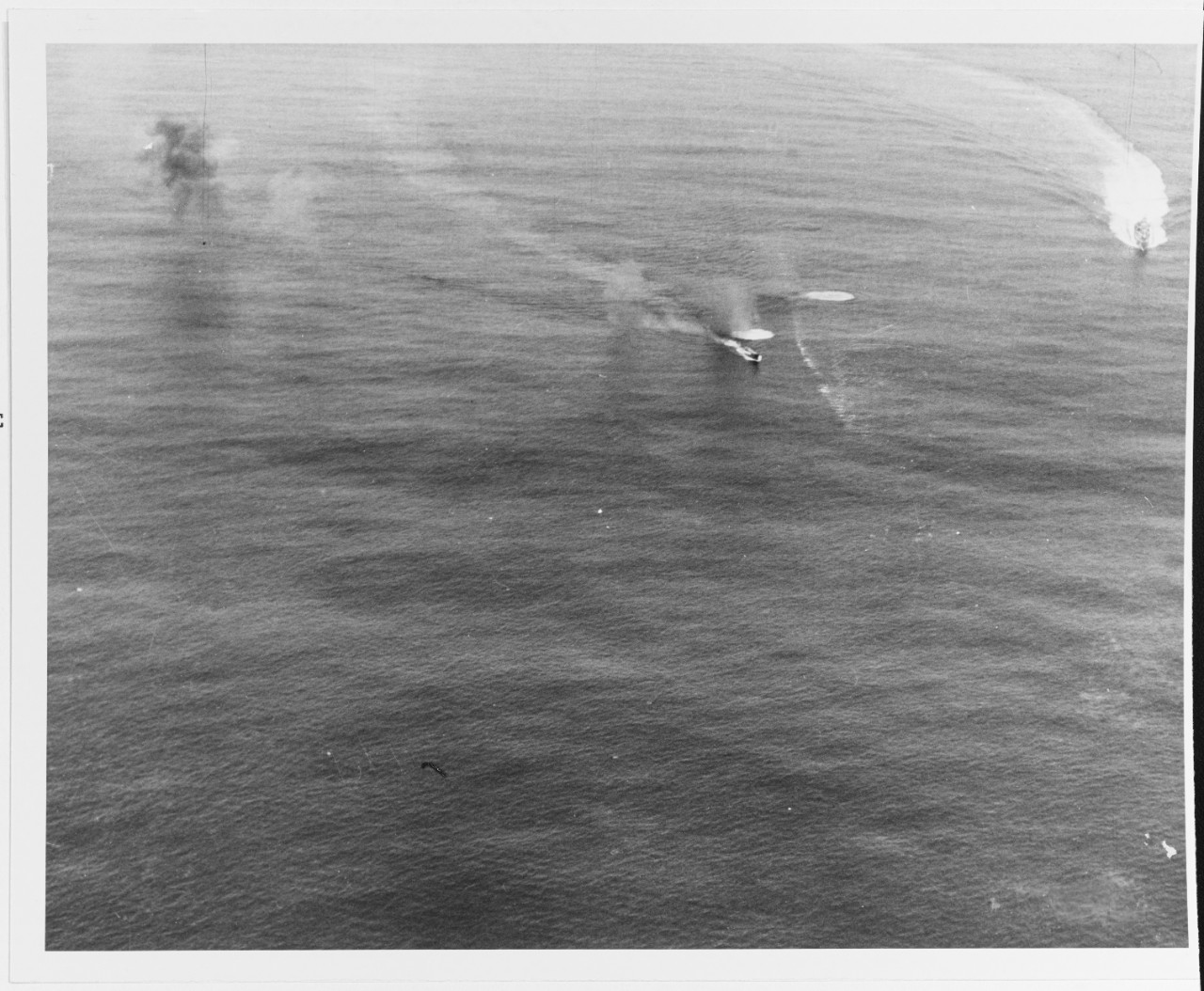 Photo #: 80-G-222850  Sinking of German submarine U-801, 16-17 March 1944