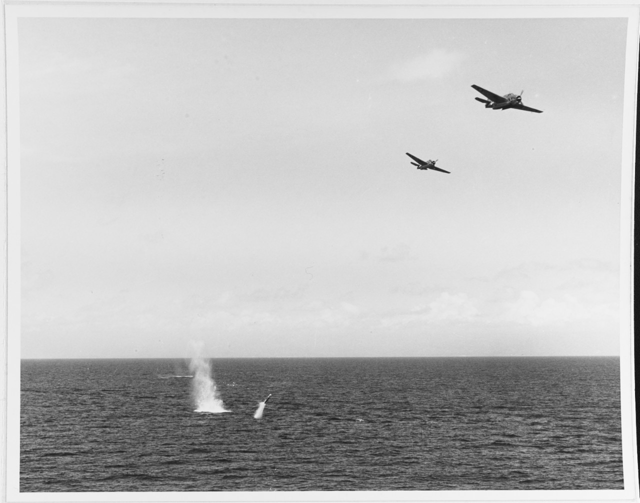 Photo #: 80-G-228118  Torpedo Bombing Practice