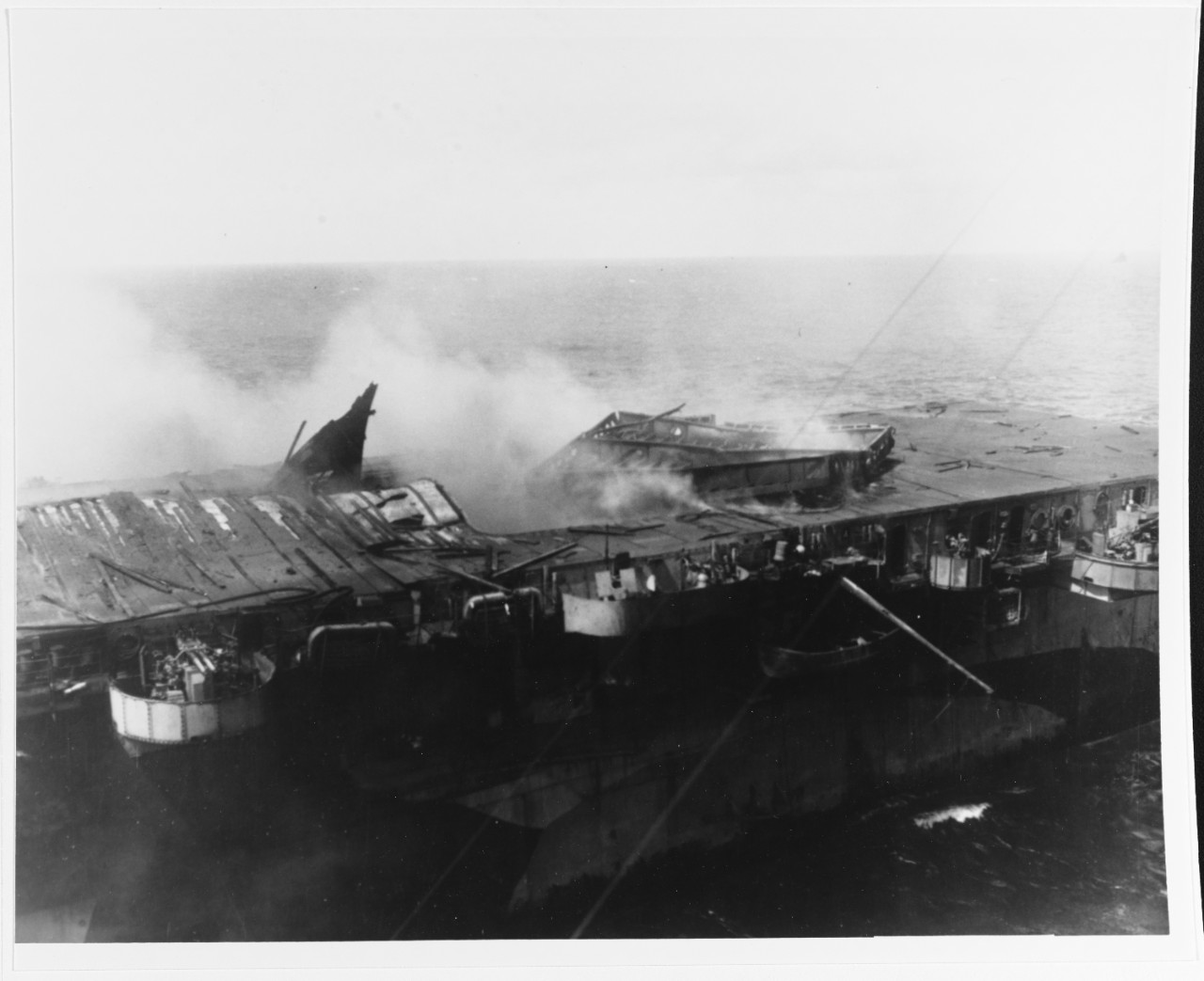 Photo #: 80-G-270359  Loss of USS Princeton (CVL-23), 24 October 1944