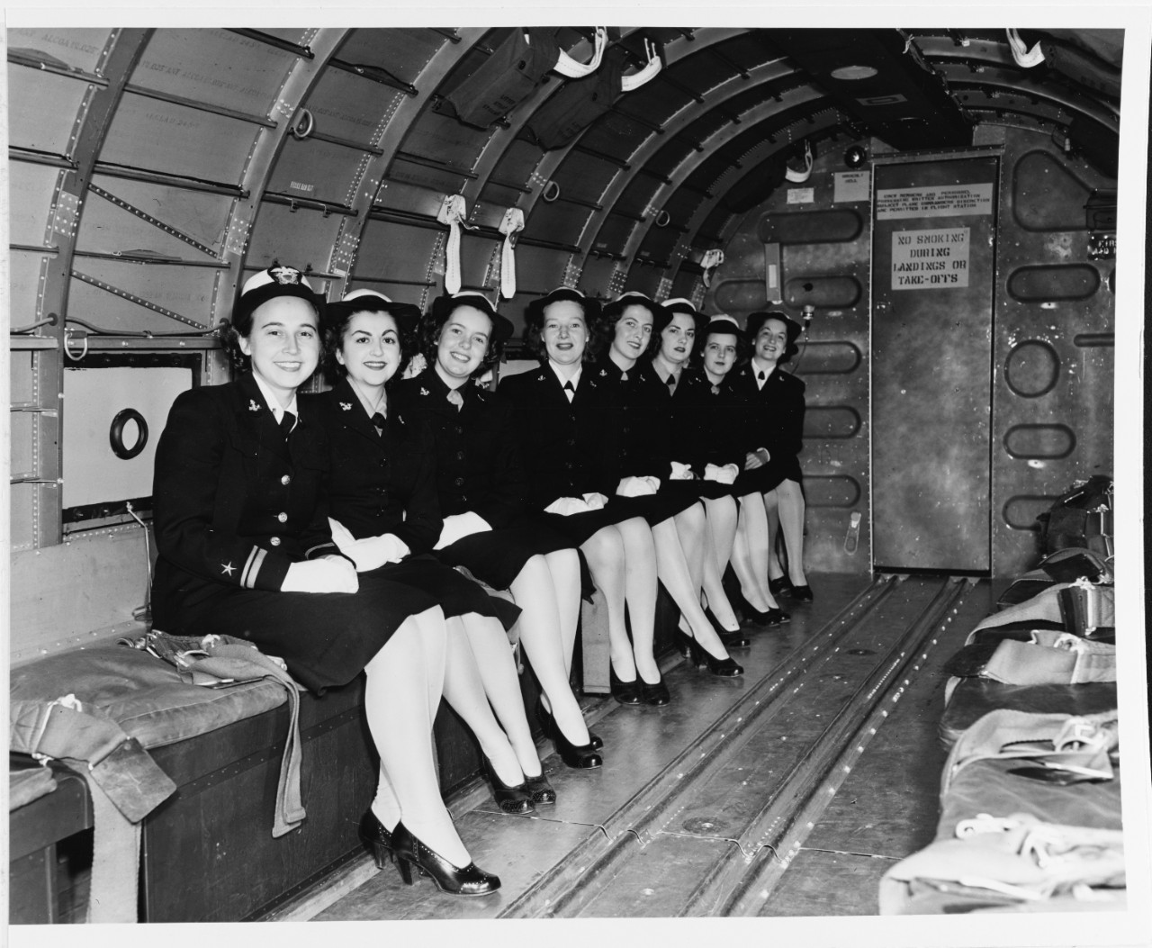 Photo #: 80-G-272753  Transporting WAVES by air, November 1944