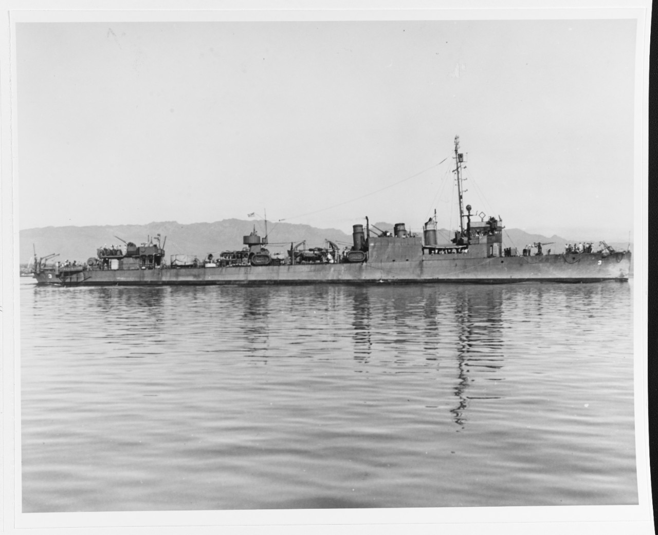 Photo #: 80-G-276612  USS Boggs (DMS-3)