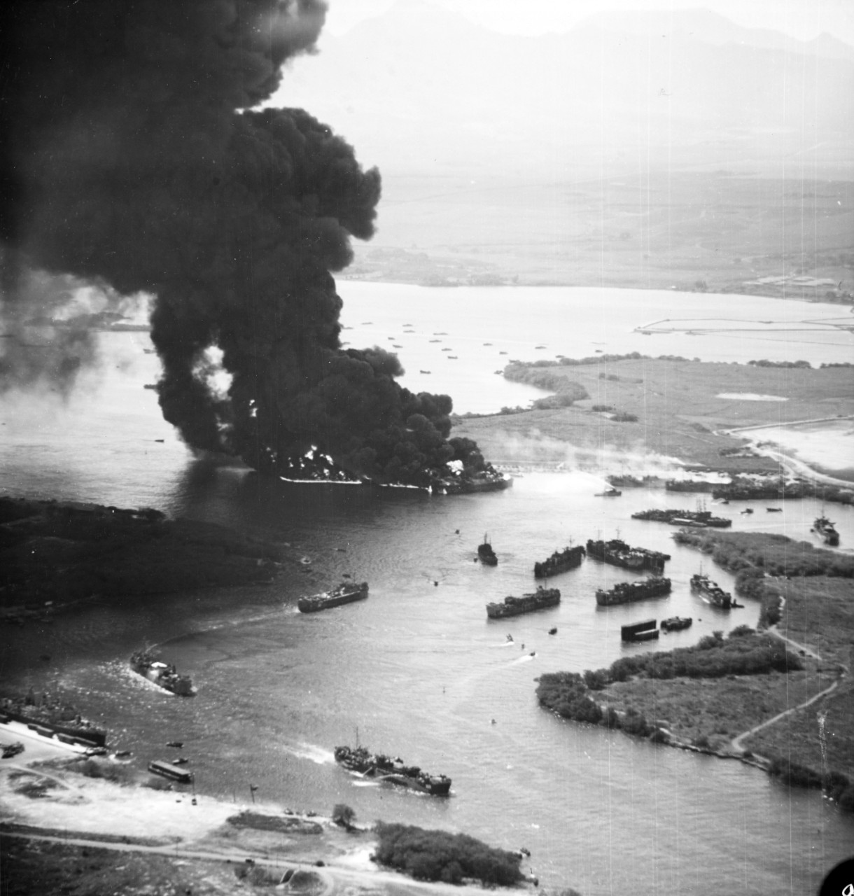 Photo #: 80-G-276907  Pearl Harbor LST Explosion, 21 May 1944