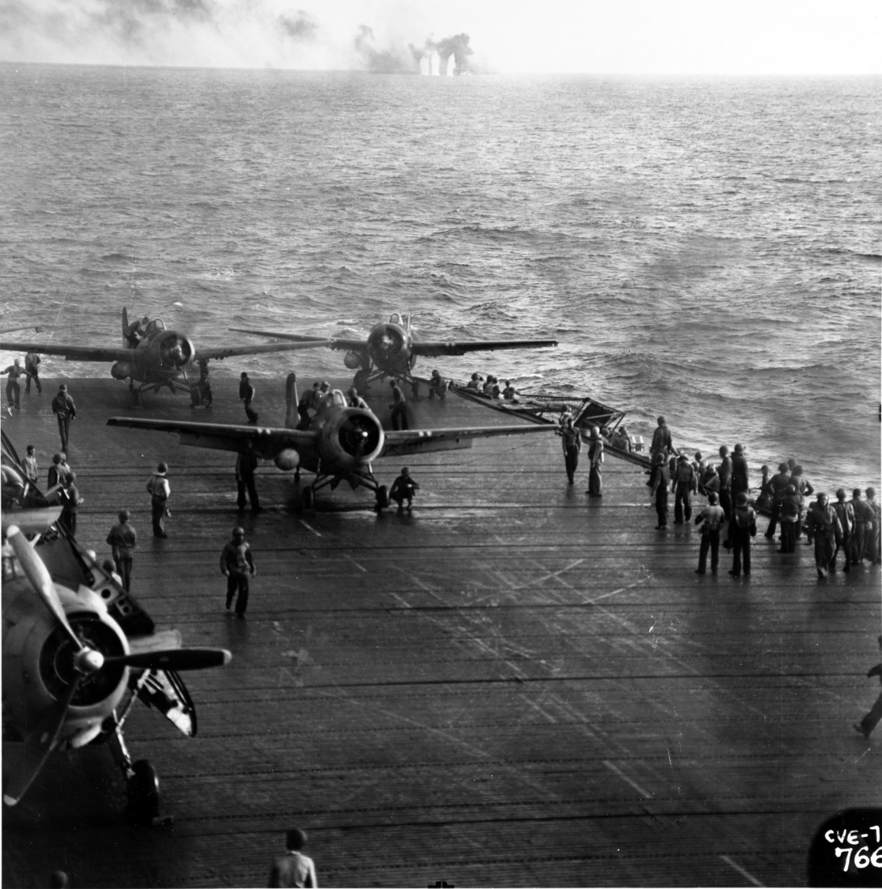 Photo #: 80-G-287497  Battle off Samar, 25 October 1944