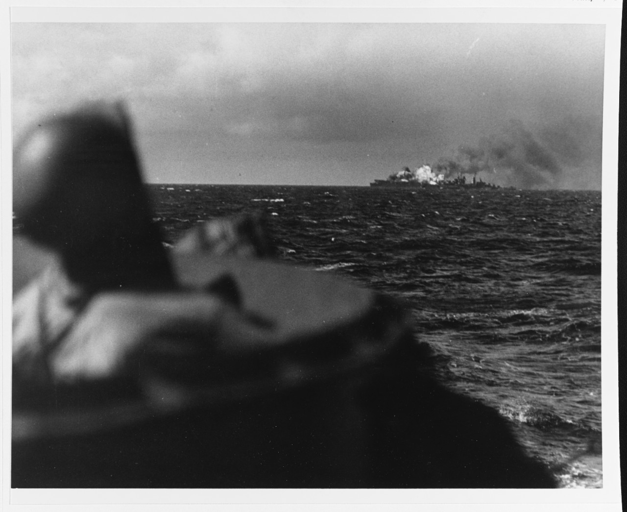 Photo #: 80-G-287972  Loss of USS Princeton (CVL-23), 24 October 1944