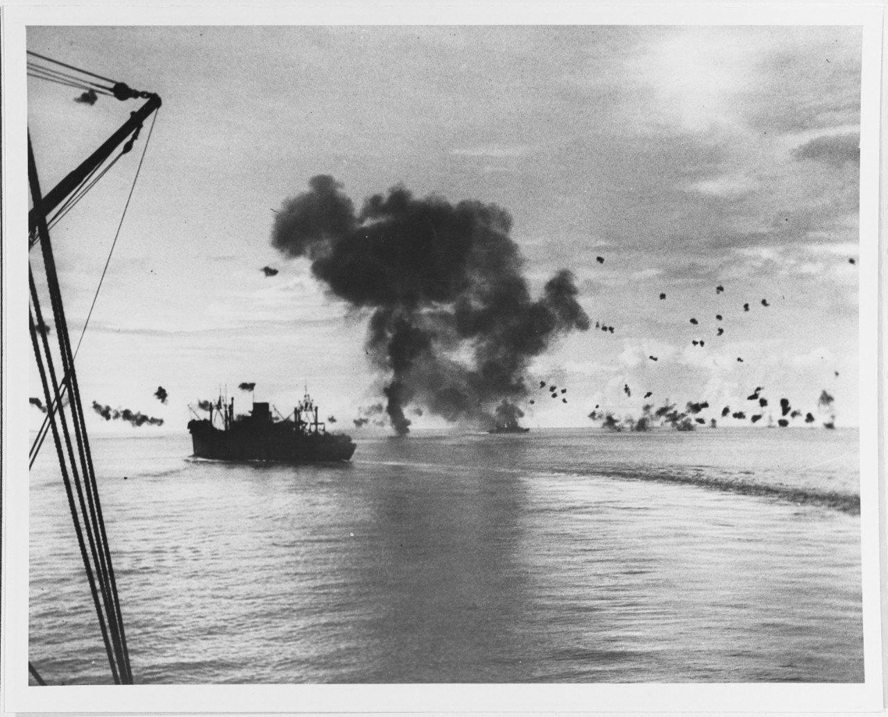 Photo #: 80-G-32366  Naval Battle of Guadalcanal, 12-15 November 1942