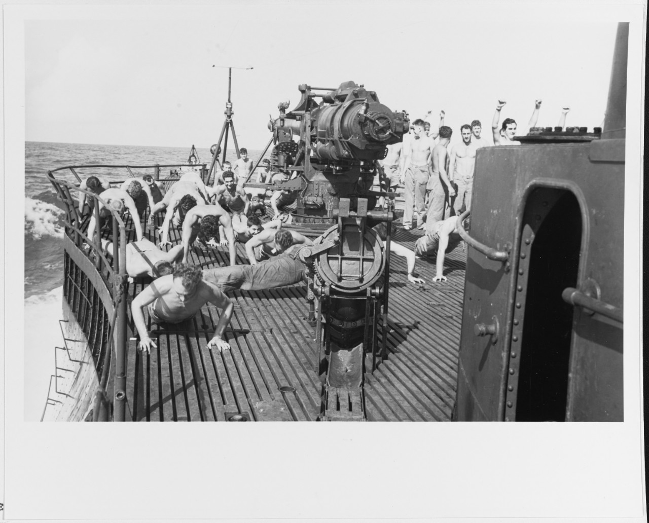 Photo #: 80-G-34493  Makin Island Raid, August 1942
