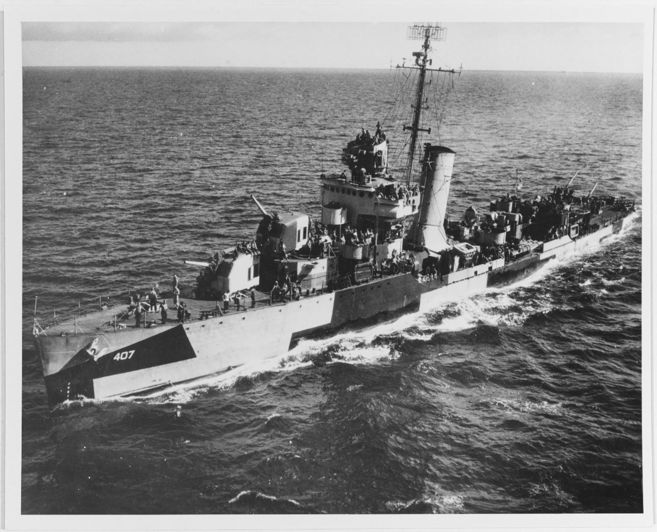 Photo #: 80-G-301647  USS Sterett (DD-407)