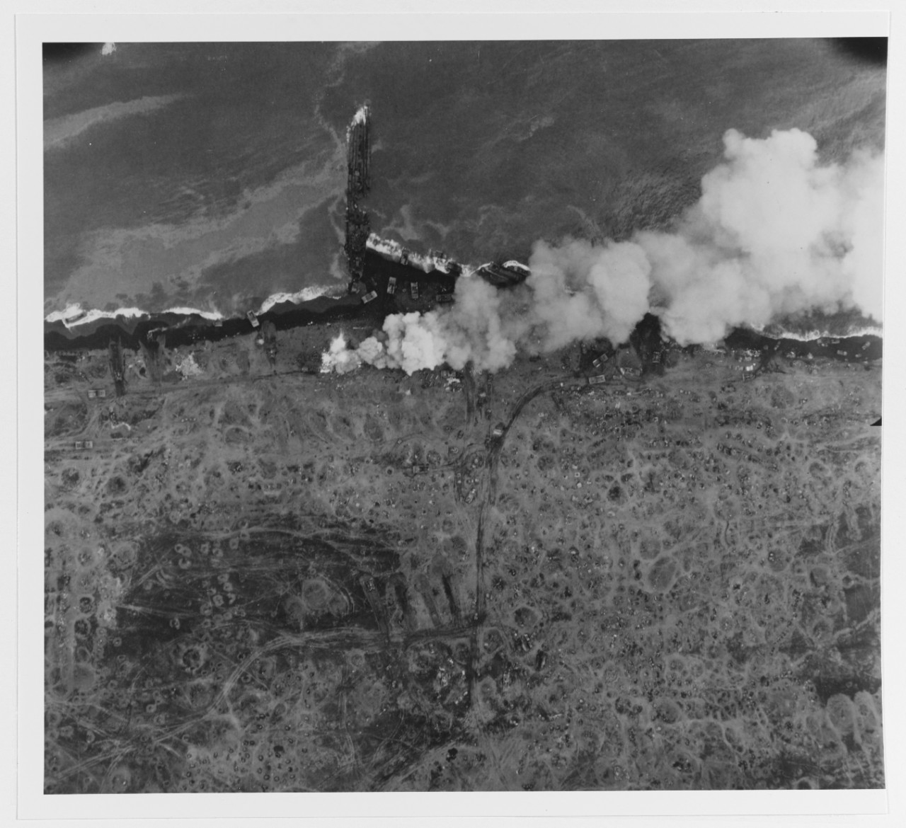 Photo #: 80-G-304747  Iwo Jima Operation, 1945
