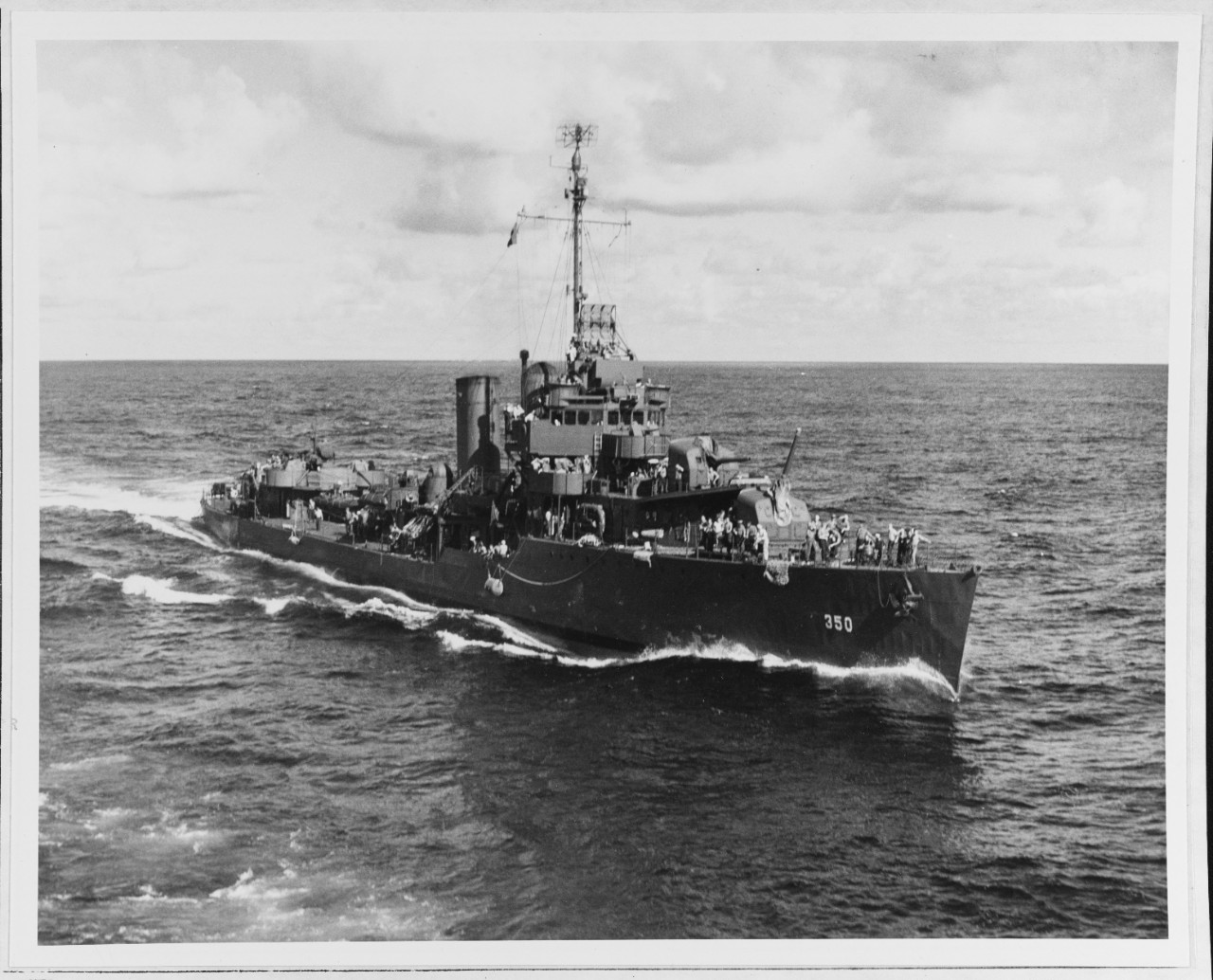 Photo #: 80-G-321647  USS Hull (DD-350)