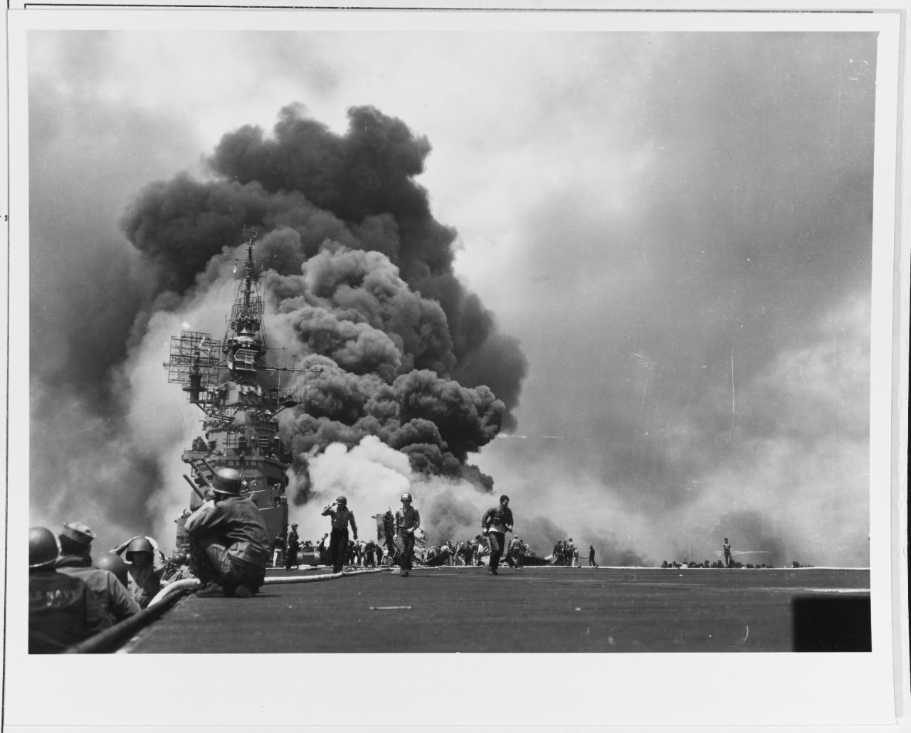 Photo #: 80-G-323712  USS Bunker Hill (CV-17)