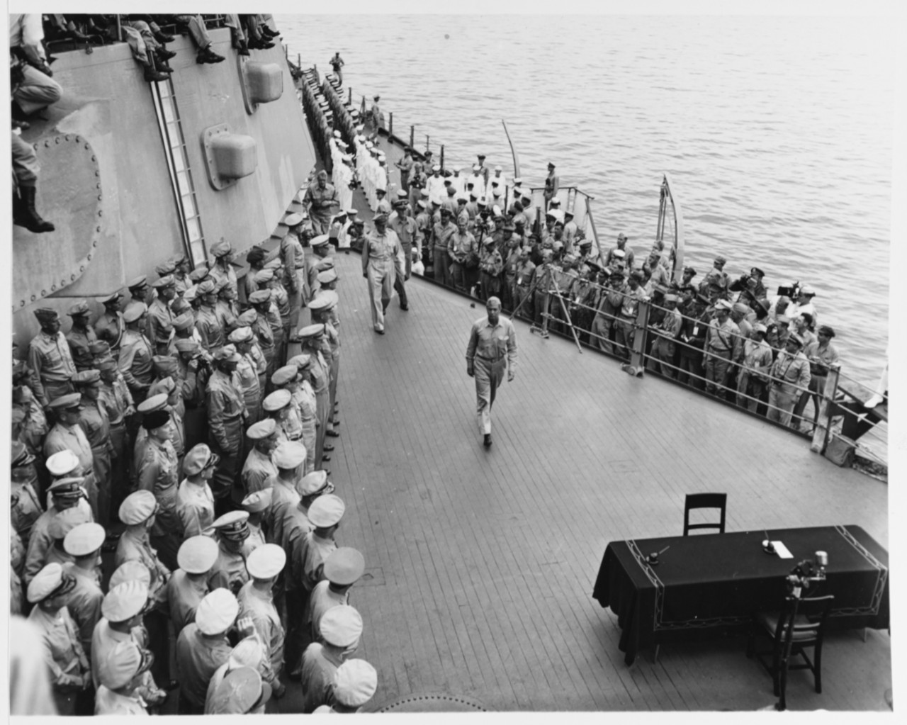 Photo #: 80-G-332660  Surrender of Japan, Tokyo Bay, 2 September 1945