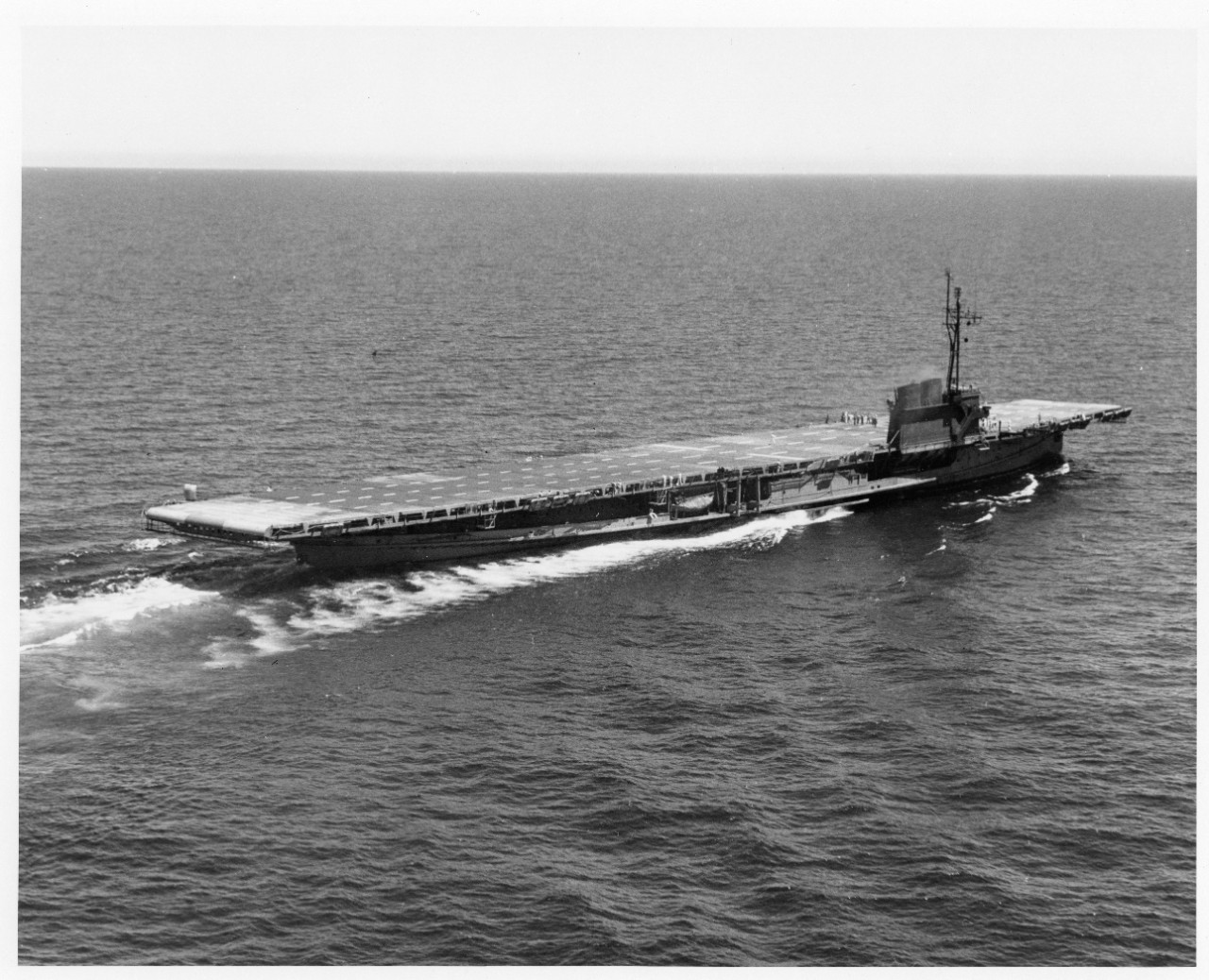 80-G-354765 USS Sable (IX-81)