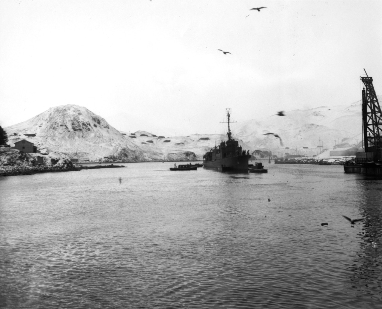 USS Gillis (AVD-12) leaving ARD-6 Dutch Harbor, Alaska