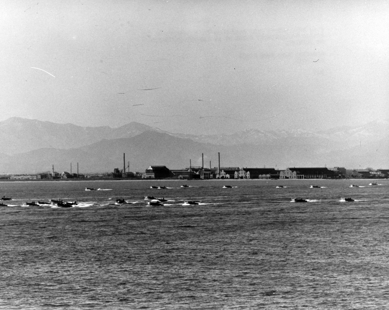 Photo #: 80-G-424424  Hungnam Evacuation, December 1950