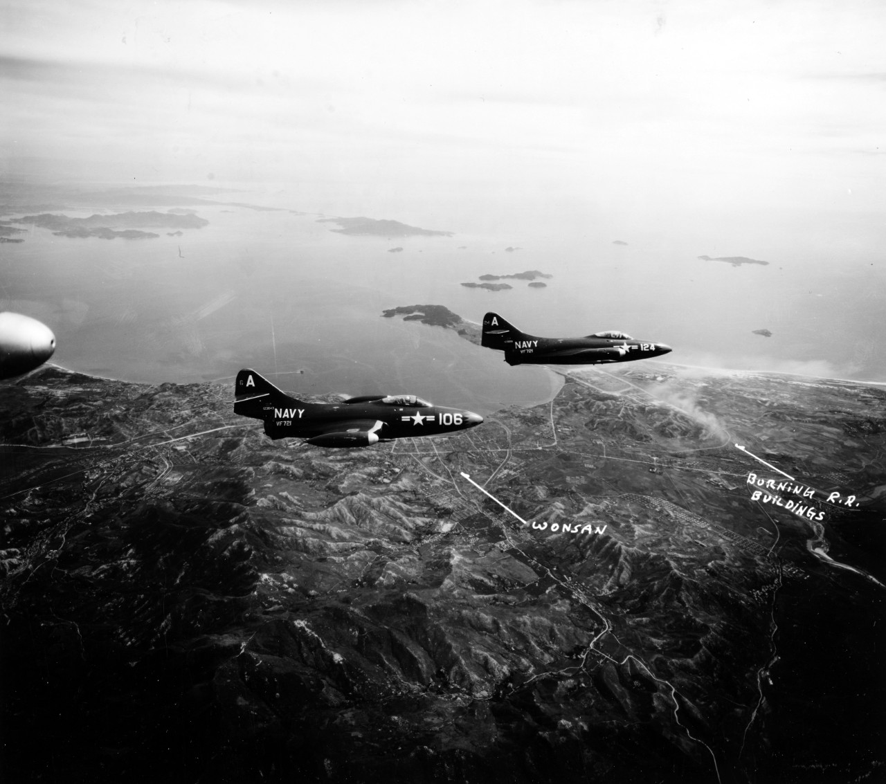 Photo #: 80-G-432307  Grumman F9F-2 &quot;Panther&quot; fighters
