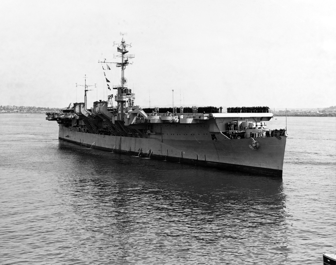 Photo #: 80-G-437649  USS Bataan (CVL-29)