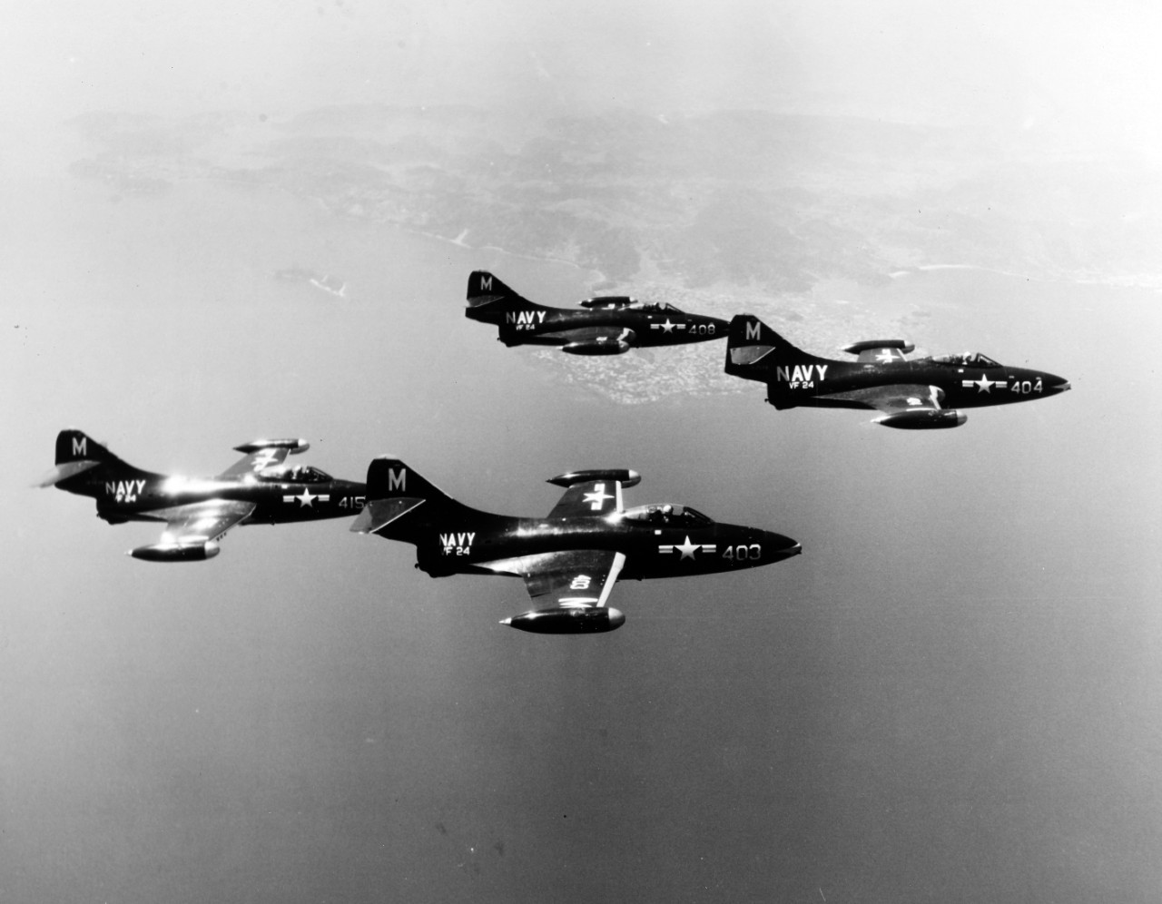 Photo #: 80-G-444873  Grumman F9F-2 &quot;Panther&quot; fighters