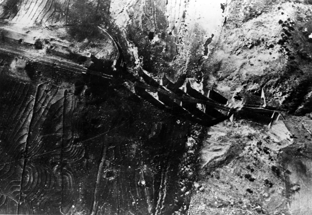 Photo #: 80-G-687600  &quot;Carlson's Canyon&quot; Bridge Attacks, March-April 1951