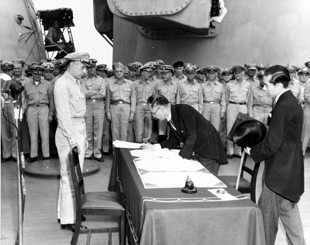 Photo #: SC 213700  Surrender of Japan, Tokyo Bay, 2 September 1945