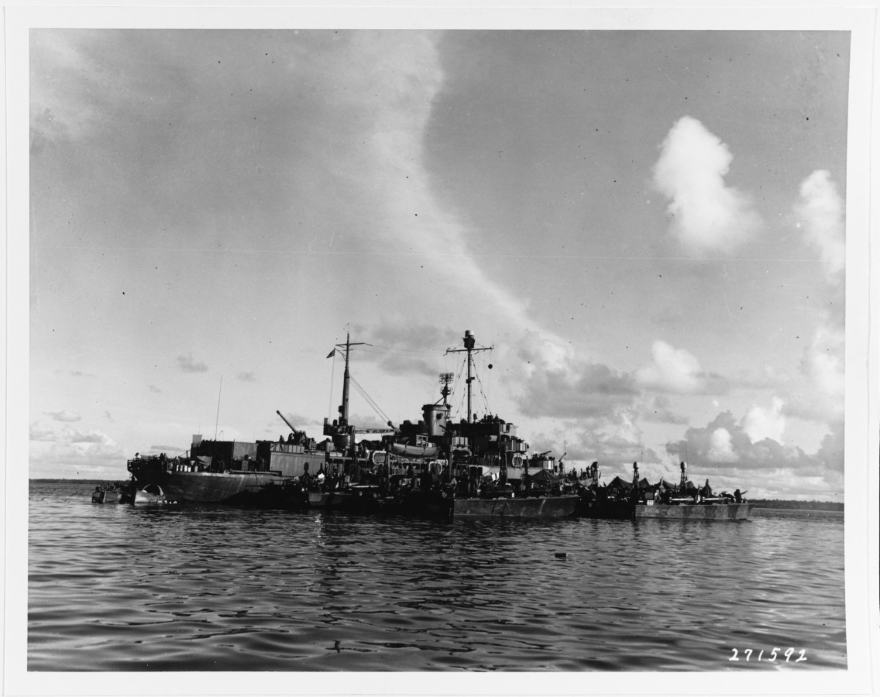 Photo #: SC 271592  USS Oyster Bay (AGP-6)