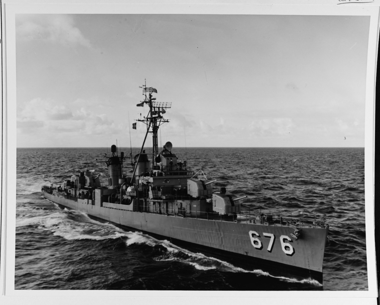 Photo #: USN 1074969  USS Marshall (DD-676)