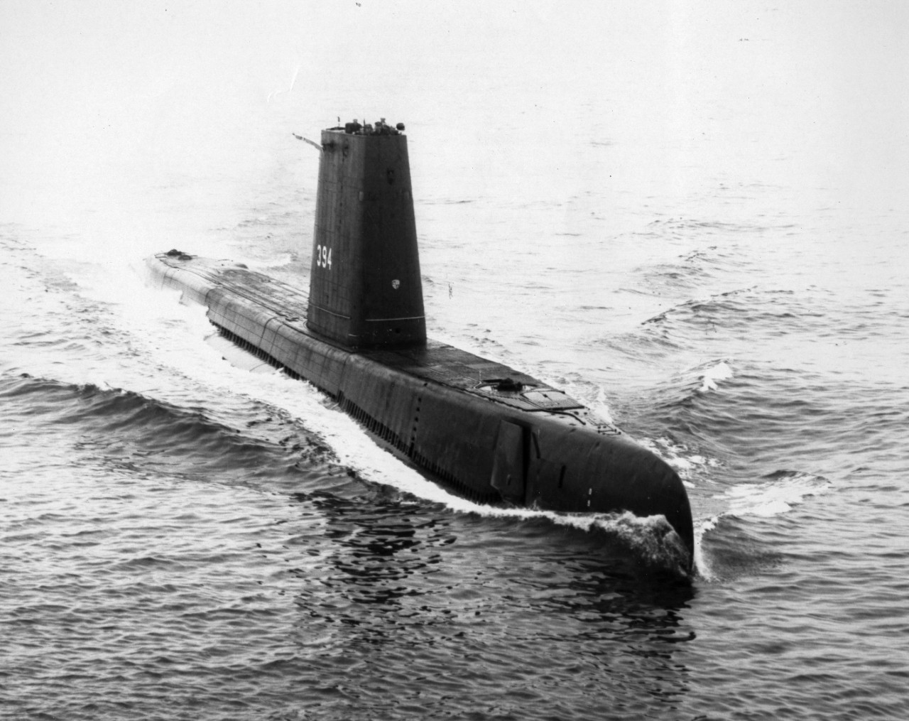 USS Razorback (SS-394) underway, 17 August 1964.