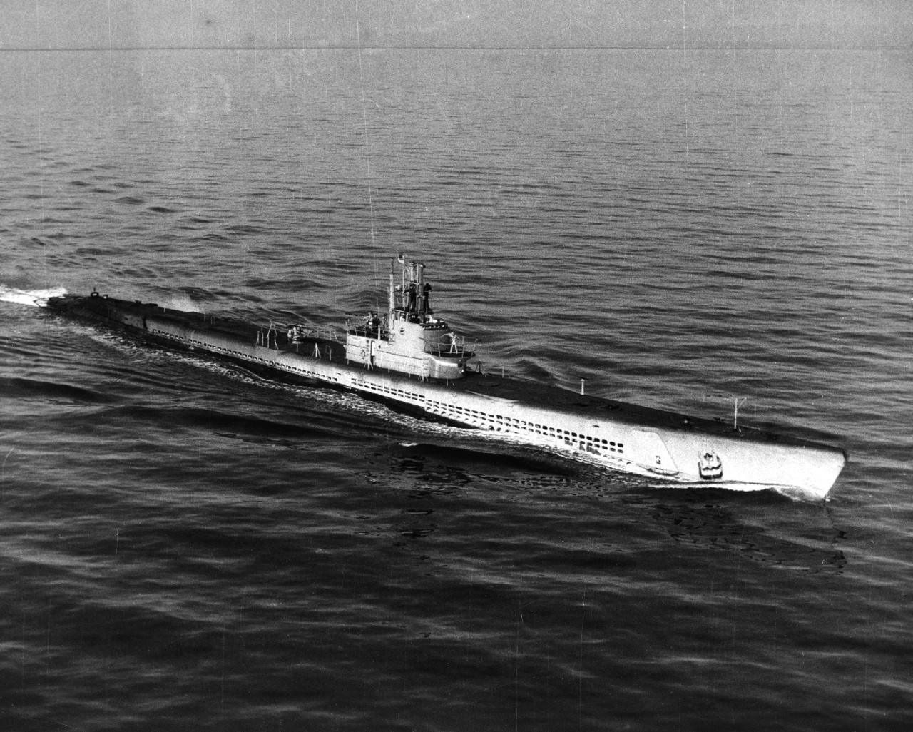 Submarine USS Tambor (SS-198) underway on the surface