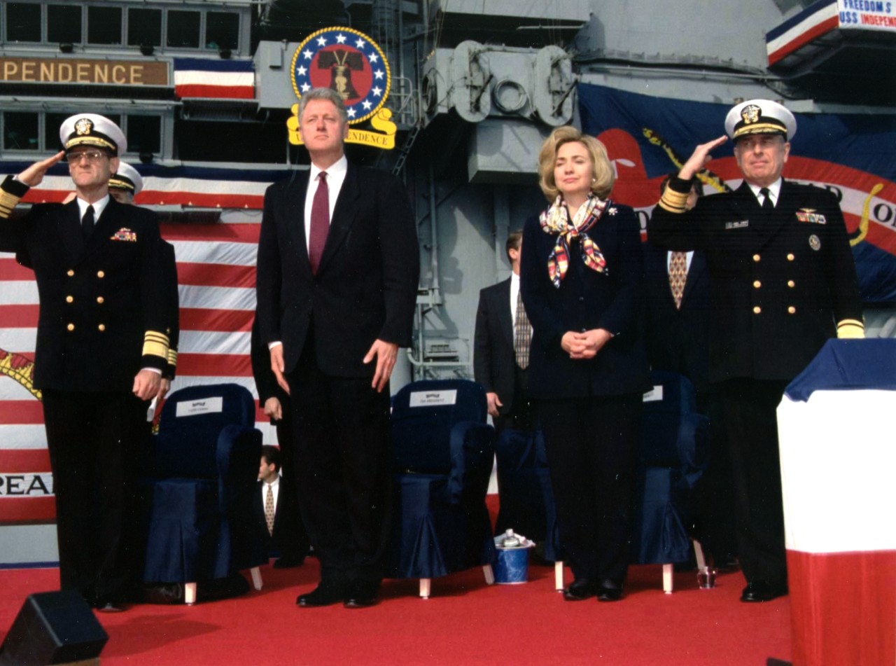 <p>L38-16.08.04 President Clinton &amp; the First Lady on the USS Independence (CV 62)</p><div style="left: -10000px; top: 0px; width: 9000px; height: 16px; overflow: hidden; position: absolute;"><div>&nbsp;</div></div>